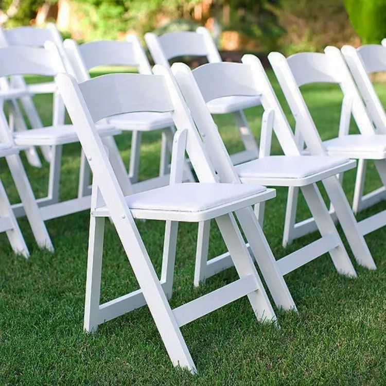 Hire Elegant White Events Chairs - Perfect for Stylish Occasions