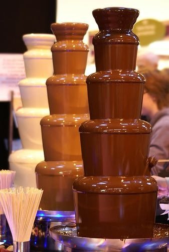 Chocolate fountain Rental