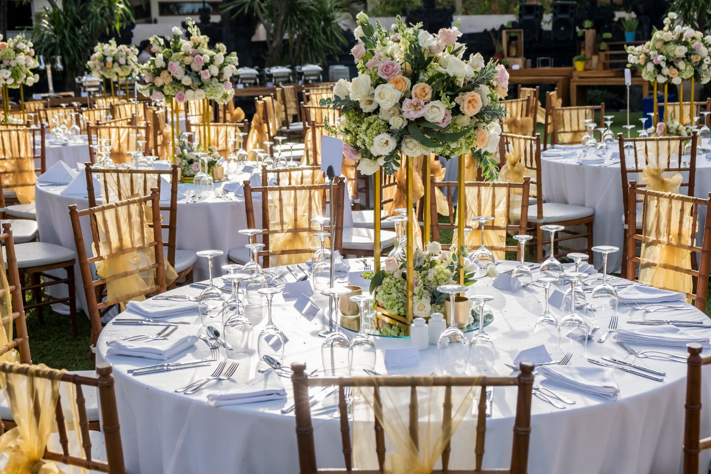 Elegance and Grace: Luxury Table Wedding Centerpieces Package Deal
