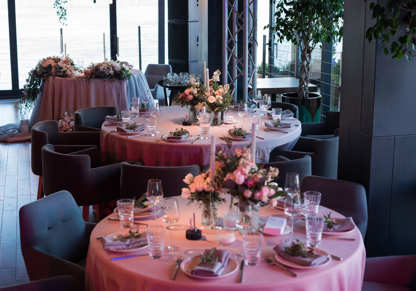 Elegant Bliss Wedding Table Decoration Package